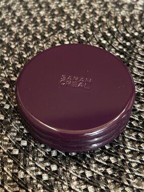 Pressed-Mousse blush in love bites